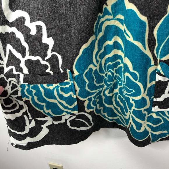 Papillon Grey Capsleeve Floral Cowl Neck Dress - Picture 5 of 6